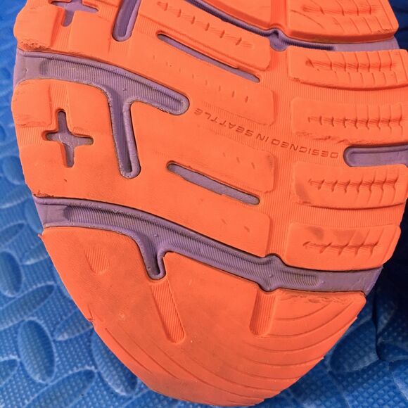 Brooks Adrenaline GTS 22 Womens Running Shoes White Athletic Sneaker Size 10B - Picture 9 of 11